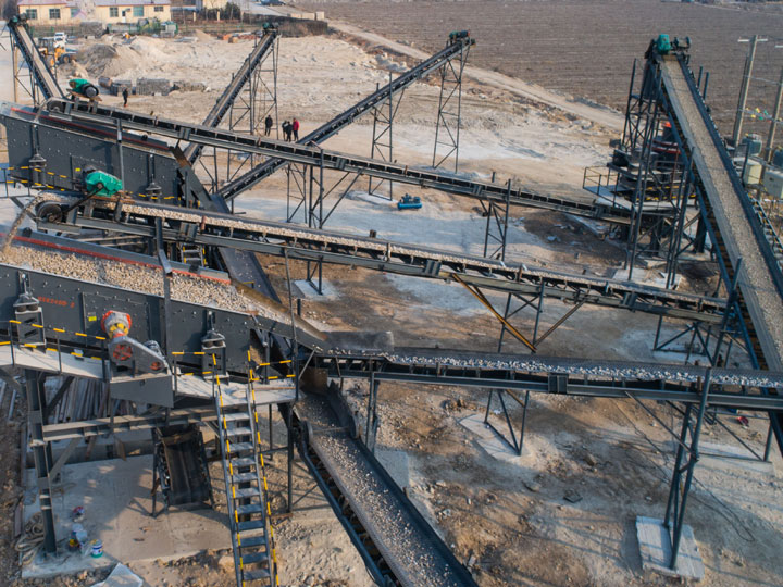 Russia 300-350TPH Granite Crushing Plant